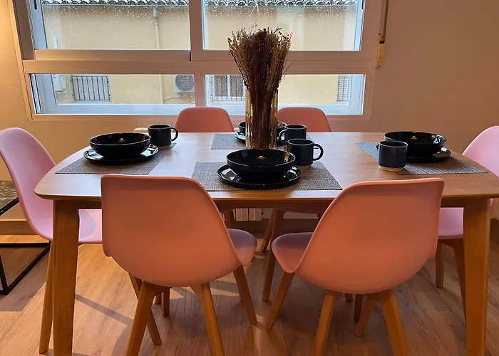 Apartamento Junto A La Feria Con 2 Dormitorios Y Aire Acondicionado