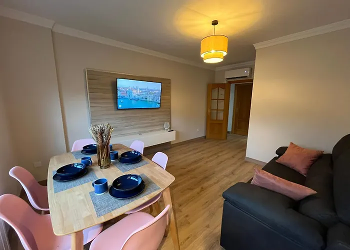 Apartamento Junto A La Feria Con 2 Dormitorios Y Aire Acondicionado