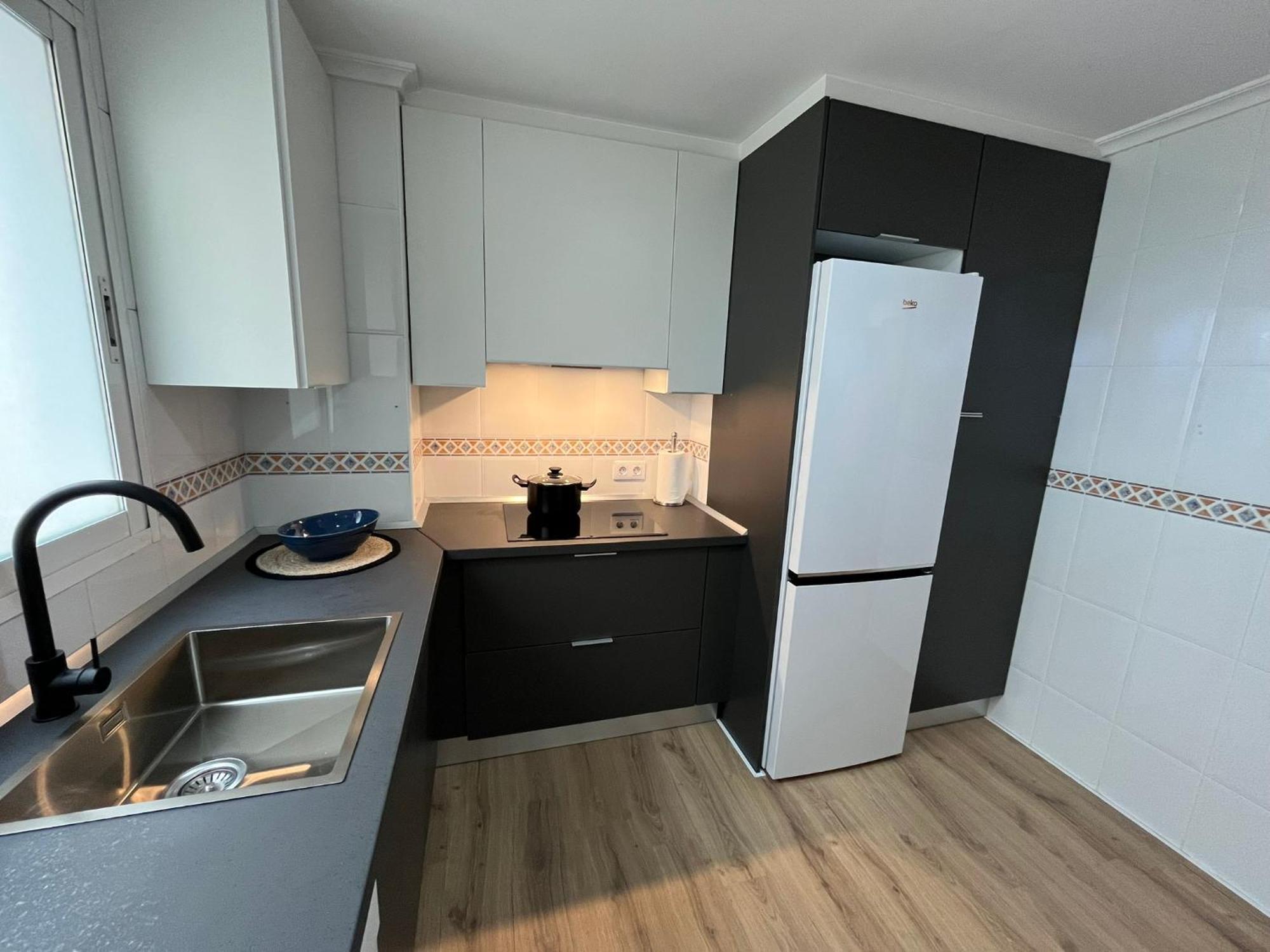 Apartment Junto A La Feria Con 2 Y Aire Acondicionado *