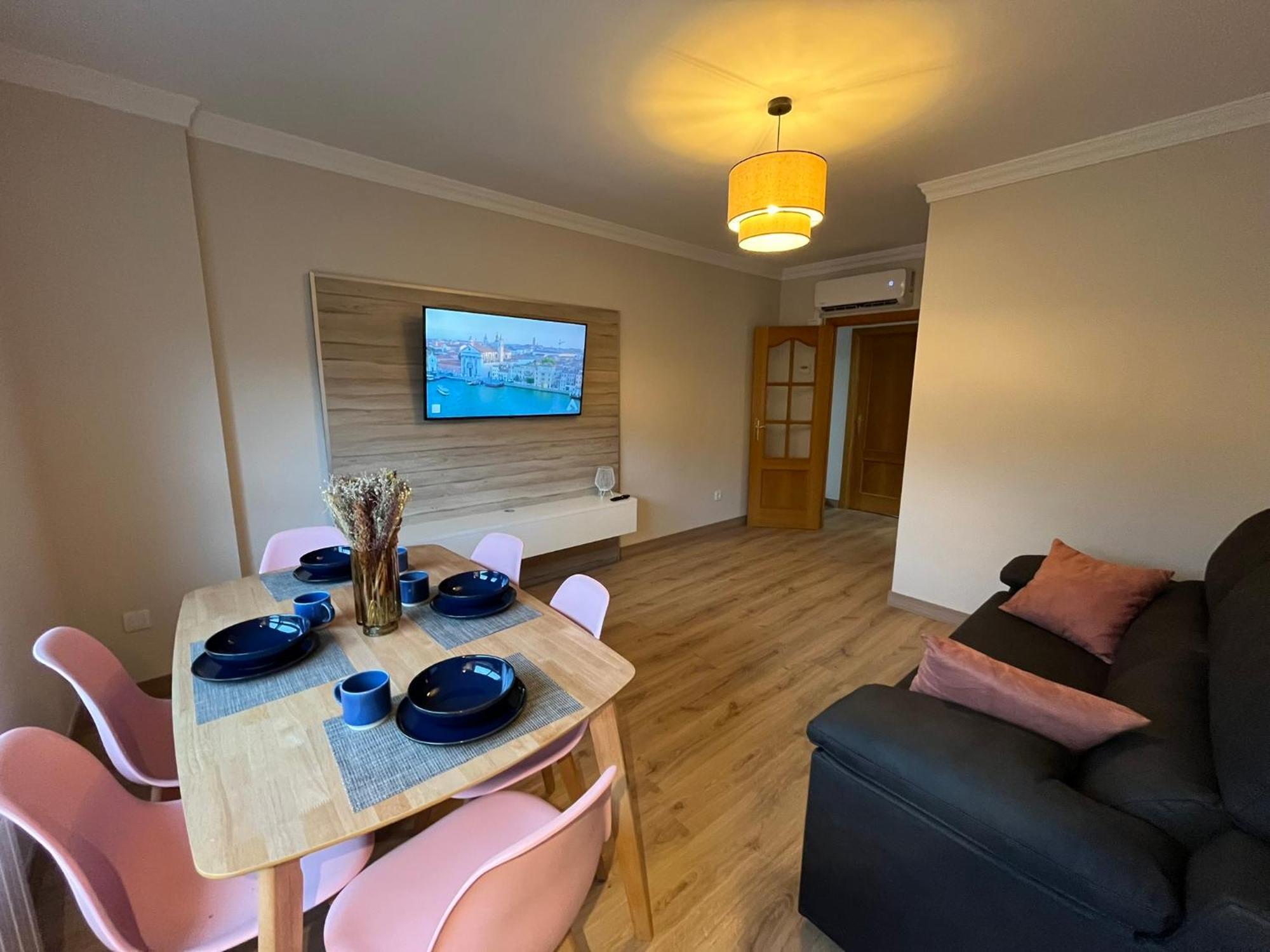 Junto A La Feria Con 2 Y Aire Acondicionado Apartment *